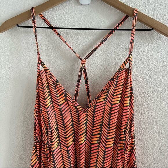 Under Armour UA Floca Dress Sporty Athleisure Medium - Picture 3 of 10